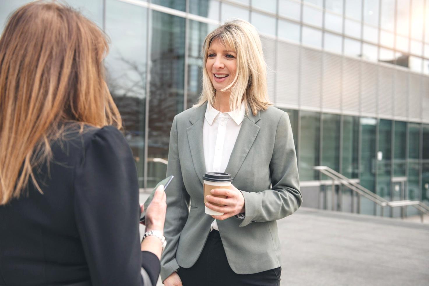 Ambiente di lavoro dedicato alla formazione sulla scrittura tragica